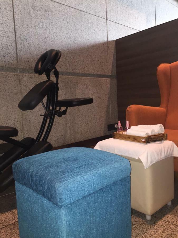 Hotel Aviserv Lounge Bombaj Exteriér fotografie